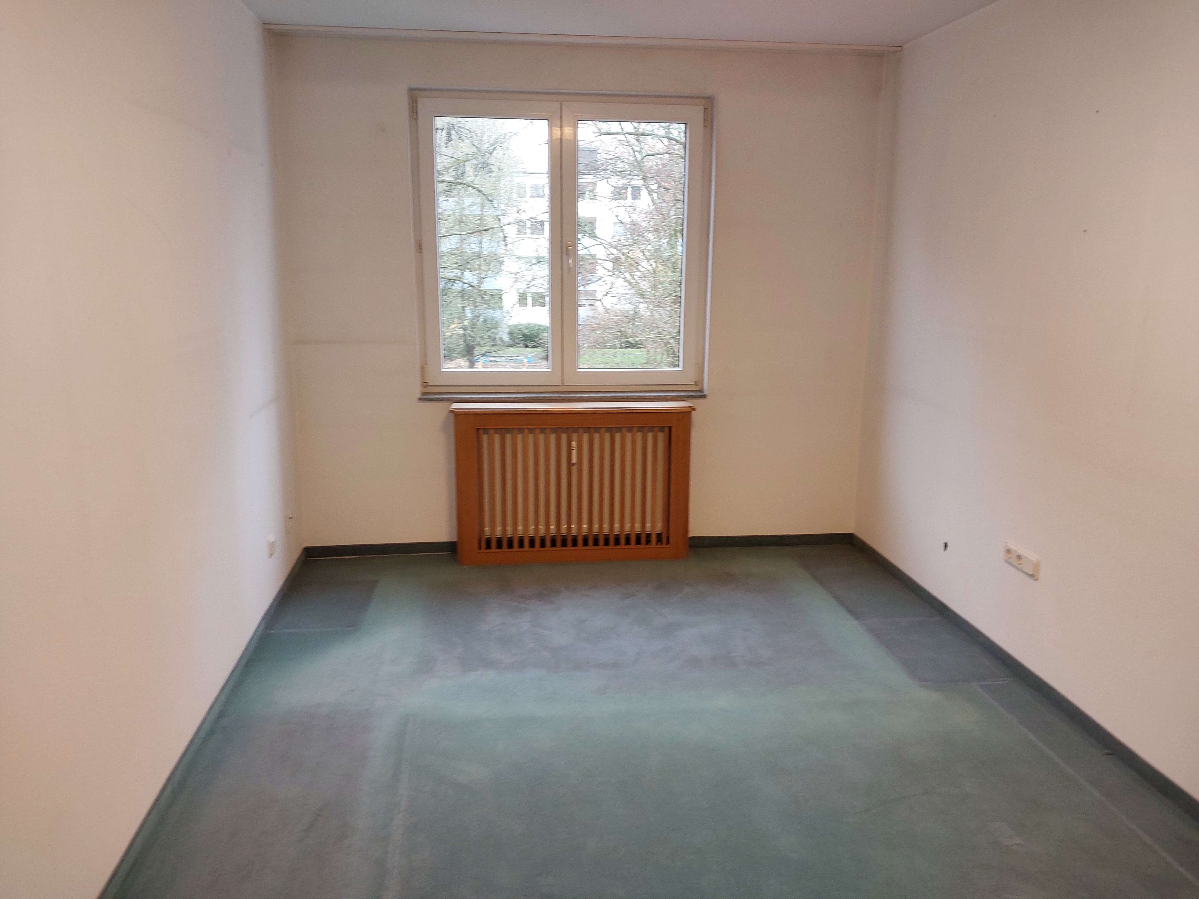 Geräumige 3,5-Zimmer-Wohnung (96 m²) mit Balkon, Aufzug und zwei Stellplätzen. Ideal für Ihr Zuhause, Rheinisch Bergischer Kreis – Bild 4