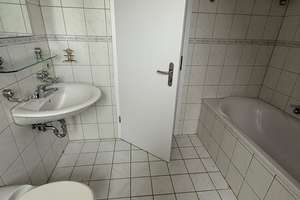 Große 3-Zimmer Maisonette mit Einbauküche, zwei Bädern, Stellplatz und Laminat in ruhiger Lage! – Die vollständige Adresse der Immobilie erhältst du vom Anbieter., 9130 Sonnenberg, Chemnitz – Vorschaubild 12