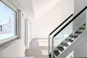 Moderne & edle Dachgeschosswohnung mit großem SÜD-Balkon (19m²) - 5 Gehminuten vom Feldmochinger See – Karlsfelder Str. 38 C, 80995 Feldmoching, München – Vorschaubild 23