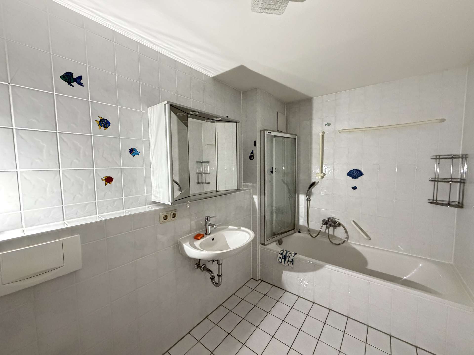 Immobilie in Hofkirchen - Großzügige Maisonettewohnung mit Wintergarten, Balkon, Dachboden & Tiefgarage – Wohnung kaufen - Bild 3