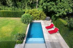 Sommer in Dahlem: 
Das perfekte Refugium mit Pool in direkter Parklage – Die vollständige Adresse der Immobilie erhältst du vom Anbieter., 14195 Dahlem, Berlin – Vorschaubild 1