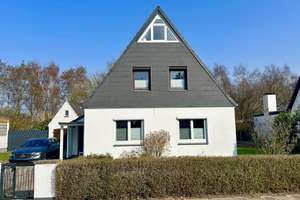 Attraktives Einfamilienhaus mit viel Platz – Die vollständige Adresse der Immobilie erhältst du vom Anbieter., 27574 Surheide, Bremerhaven – Vorschaubild 2