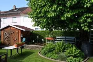 Attraktives Reiheneckhaus mit Anbau, Sauna & großem Garten — Familientraum in Reutlingen – Die vollständige Adresse der Immobilie erhältst du vom Anbieter., 72760 Reutlingen-Mitte, Reutlingen – Vorschaubild 4
