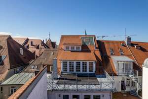 TOP Investment
- Exklusives Wohn-/Geschäftshaus der Extraklasse im Herzen von Ravensburg – Die vollständige Adresse der Immobilie erhältst du vom Anbieter., 88212 Ravensburg – Vorschaubild 16