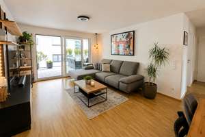 *Wohnkomfort auf höchstem Niveau* Neuwertige 4,5-Zimmer-Wohnung mit großem überdachtem Balkon – 70563 Vaihingen-Mitte, Stuttgart – Vorschaubild 4