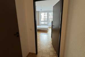 Modernisiert, Möbliert, Inspiriert: Dein City-Appartement mit Süd/West-Balkon – Genter Str. 13-15, 50674 Köln – Vorschaubild 3