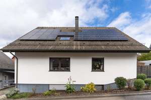 Gepflegtes 2-3 Familienhaus in beliebter Lage von Straubenhardt – Die vollständige Adresse der Immobilie erhältst du vom Anbieter., 75334 Straubenhardt – Vorschaubild 15