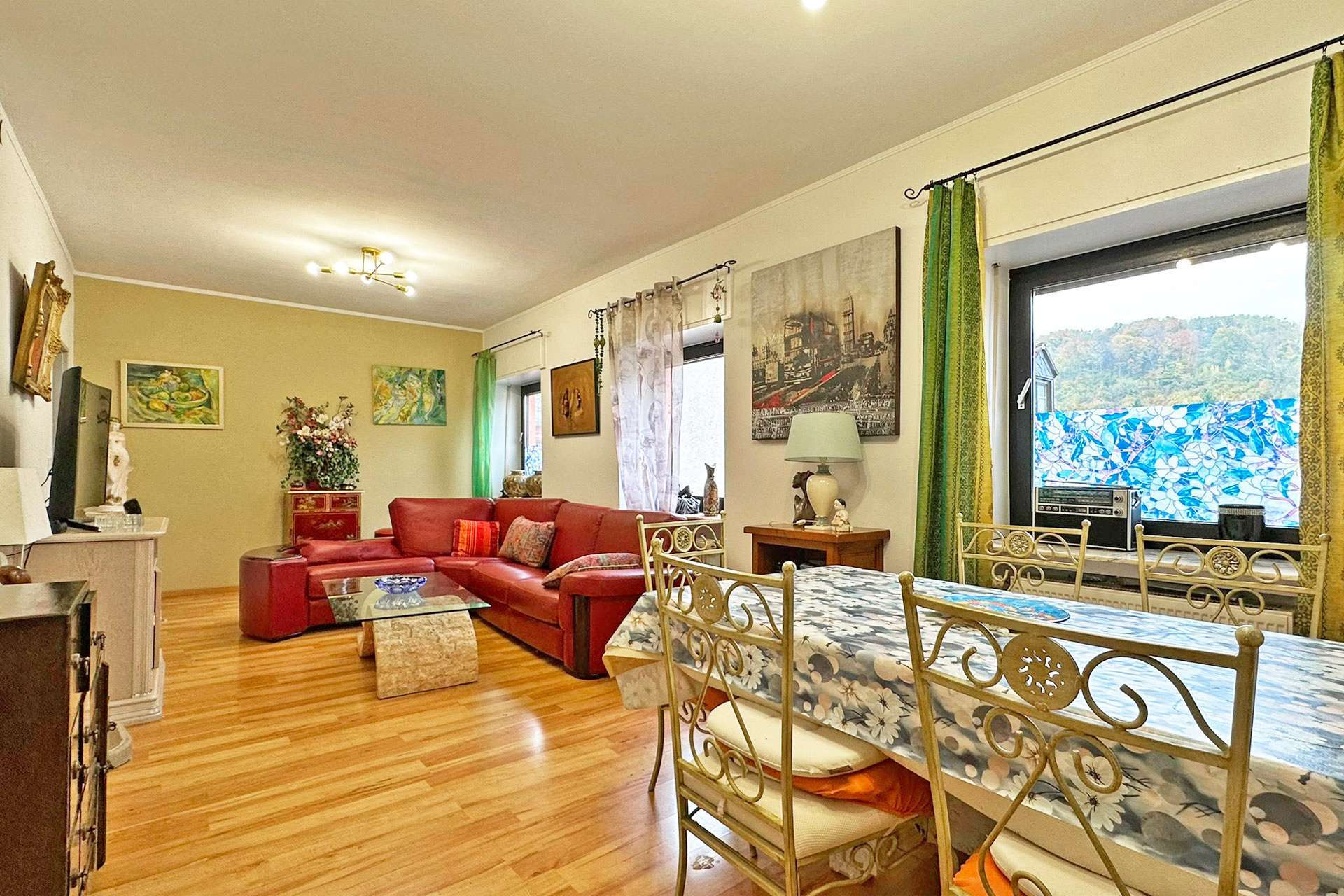 Immobilie in Wasserliesch - Wasserliesch: Großzügige 3-Zimmer Eigentumswohnung mit Dachterrasse und zwei Außenstellplätzen - Bild 2