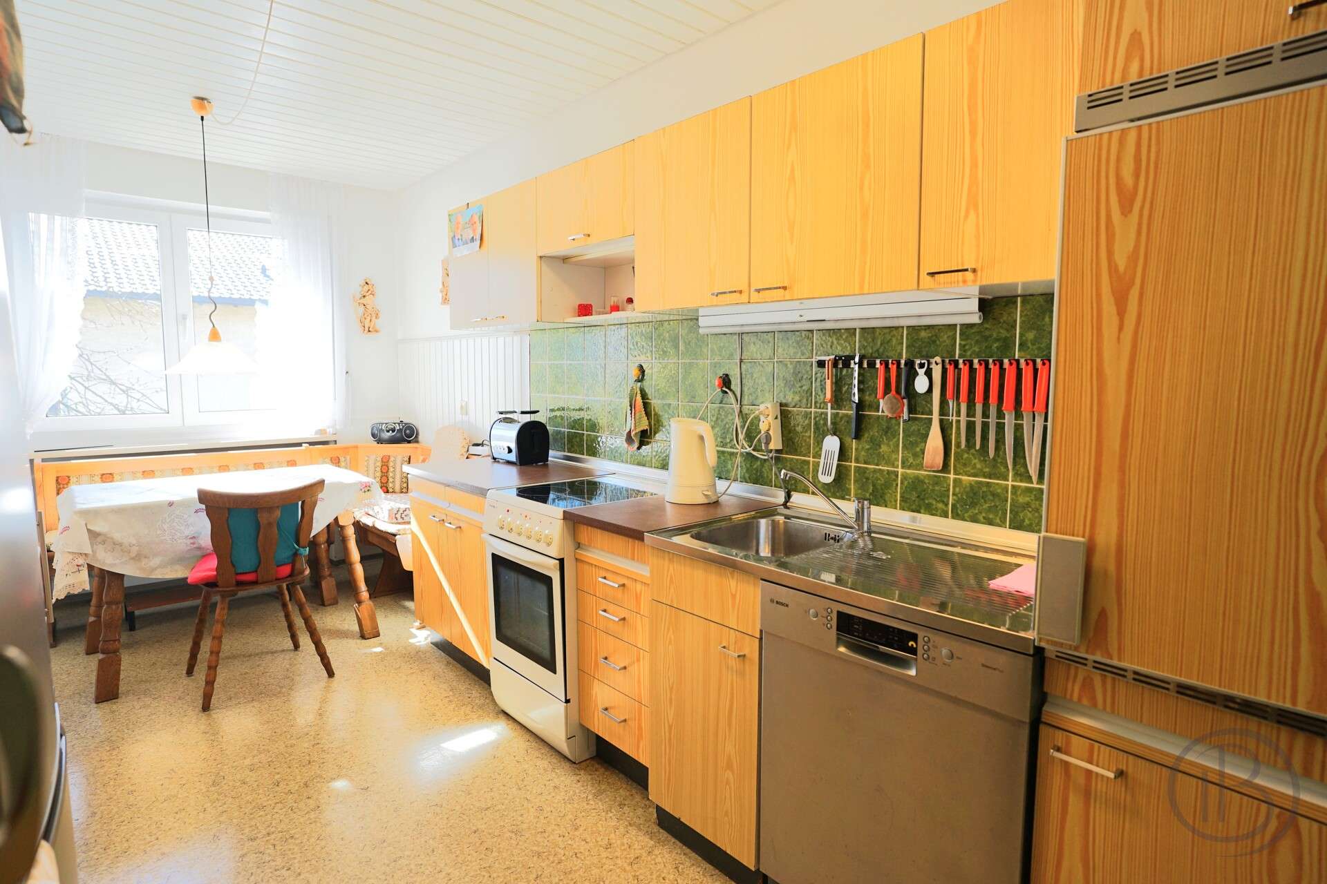 Immobilie in Siegsdorf - Zwei großzügige Wohnungen auf einer Ebene - flexibel verbindbar als Alternative zum Einfamilienhaus! - Bild 4