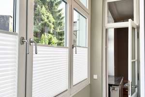 Kiel-Ravensberg, komplett sanierte, wunderschöne 3-Zimmer-Altbauwohnung mit Loggia im EG, vermietet – Ahlmannstraße 24, 24118 Ravensberg, Kiel – Vorschaubild 4