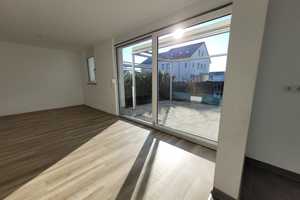 * HIER BLEIBEN KEINE WOHNWÜNSCHE OFFEN * hochwertig ausgestattete DHH mit GARTEN + GARAGE + CARPORT – Roth (Kreis) – Vorschaubild 11