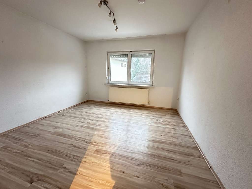 Immobilie in Rödental - Ein Zuhause zum Wohlfühlen – charmantes Wohnhaus in ruhiger Lage von Rödental / Rothenhof - Bild 1