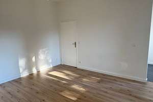 Kernsaniertes, sonniges & bezugsfreies Appartement am Ku’damm – Cicerostr. 54, 10709 Wilmersdorf, Berlin – Vorschaubild 5