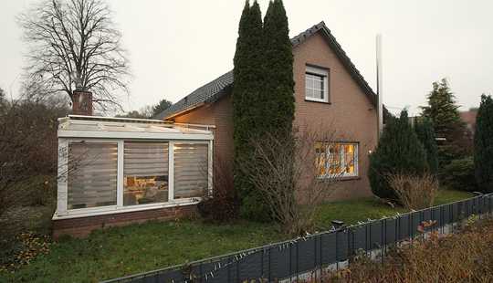 Bild von Wohnhaus mit Wintergarten in zentrumsnaher aber ruhiger Wohnlage