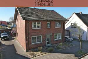 Charmantes Zweifamilienhaus mit Potenzial: Großzügiges Wohnen mit Mieteinnahmen in Liesborn – Die vollständige Adresse der Immobilie erhältst du vom Anbieter., 59329 Wadersloh – Vorschaubild 1