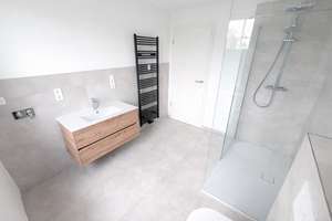 Hochwertige 1-Zimmer-Erstbezugswohnung 50 m² – Einbauküche, Parkett, direkt an der Parkallee – Außer der Schleifmühle 4, 28203 Ostertor, Bremen – Vorschaubild 3