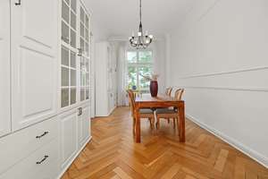 Charmanter Altbau mit Charakter: 3-Zimmer-Wohnung mit Fischgrätenparkett im 1. OG nahe Ku'damm. – Die vollständige Adresse der Immobilie erhältst du vom Anbieter., 10707 Wilmersdorf, Berlin – Vorschaubild 9