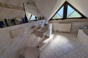 Grünes Paradies in Mosing
Reichlich Platz mit ca. 240 m² Wfl.
Sehr wertige Ausstattung
ELW möglic – Die vollständige Adresse der Immobilie erhältst du vom Anbieter., 95445 Roter Hügel, Bayreuth – Vorschaubild 22