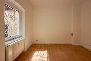 Mehr als 2 Zimmer: Altbauwohnung mit 28 m² beheizter Zusatzfläche und Stellplatz in Babelsberg – Die vollständige Adresse der Immobilie erhältst du vom Anbieter., 14482 Babelsberg Nord, Potsdam – Vorschaubild 3