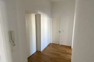 Helle und Offene 2,5-Zimmer-Wohnung mit Balkon und EBK in Mitte ab Juni zu vermieten – Chausseestraße 92, 10115 Mitte (Ortsteil), Berlin – Vorschaubild 8