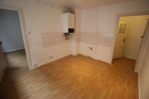 EXKLUSIV ALTBAU IM ANBAU/INNENHOF KOMPLETT LAMINAT 1.OG WEIßES DUSCHBAD GROßE KÜCHE RUHIG GERRESHEIM – Die vollständige Adresse der Immobilie erhältst du vom Anbieter., 40625 Gerresheim, Düsseldorf – Vorschaubild 3