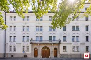 Denkmal-Juwel in Sendling: Luxuriöse ca. 220 m² Wohnung mit separatem Apartment und Garten