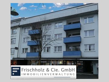 Stark frequentierte Laden- / Büroeinheit popular direkt am Markt mit großer Fensterfront