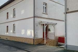 Renovierungsbedürftiges 6-Zimmer Haus mit Garage in Siegen