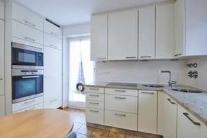 Gepflegtes Einfamilienhaus mit Garten und 2 Garagen in begehrter und ruhiger Lage – Die vollständige Adresse der Immobilie erhältst du vom Anbieter., 70619 Sillenbuch (Ortsteil), Stuttgart – Vorschaubild 4