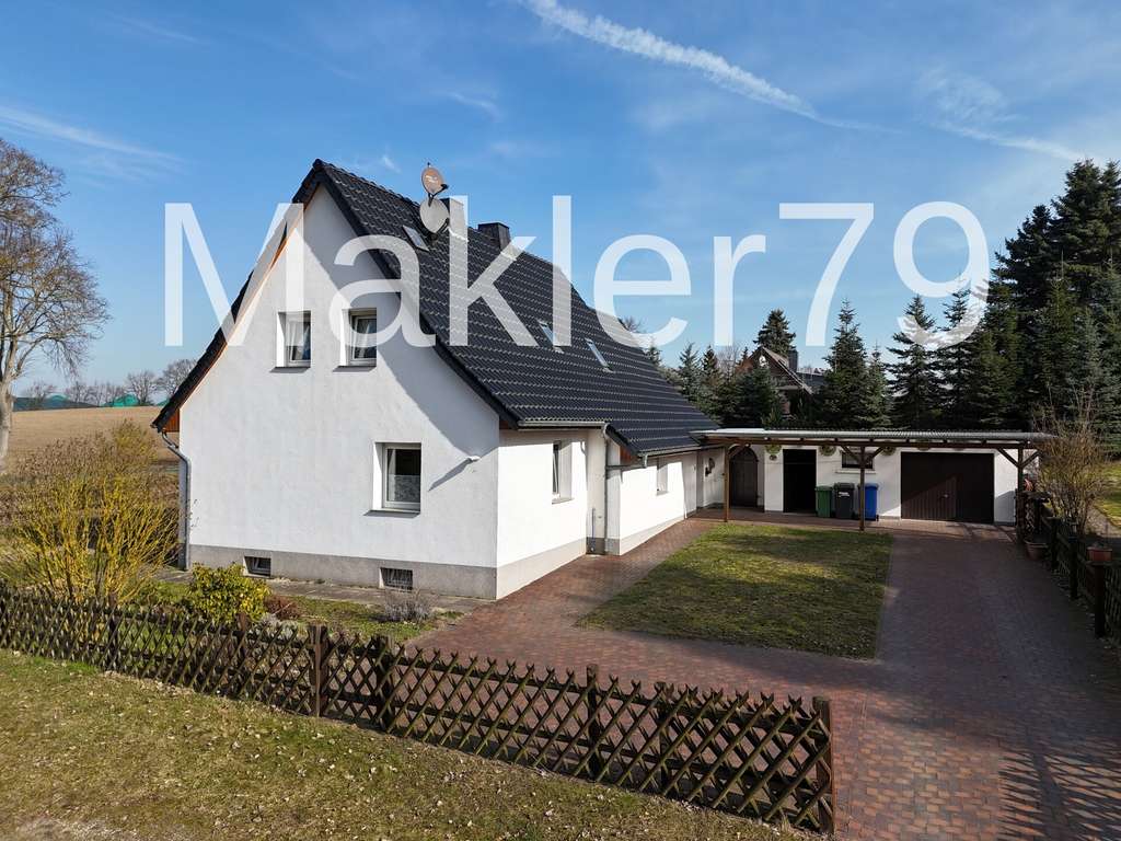 Immobilie in Bahrdorf - Dach, Fassade, Bad bereits erneuert – jetzt ist Ihre Handschrift gefragt! Umgeben von Natur - Bild 1