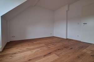 LEERSTEHENDE KERNSANIERTE 2 ZKB DG-WOHNUNG, NOBILIA-EBK UND KELLER IN RUHIGER LAGE OHNE PROVISION – Zorndorfstraße 17, 50737 Weidenpesch, Köln – Vorschaubild 7