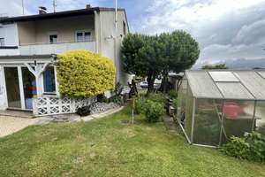 Sanierungschance mit Charme – Familienhaus auf schönem Grundstück in Top-Lage! – Die vollständige Adresse der Immobilie erhältst du vom Anbieter., 89257 Illertissen – Vorschaubild 2