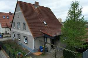 Ihr zukünftiges Sanierungsprojekt -
Doppelhaushälfte mit ca. 530 m² Grundstücksfläche – Magdeburg – Vorschaubild 2
