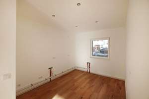 Reihenhaus mit 3 Ebenen mit Einbauküche, Garten, Terrasse, Tageslichtbad, Stellplatz u.v.m. – Rundkapellenweg 24J, 4249 Hartmannsdorf-Knautnaundorf, Leipzig – Vorschaubild 7