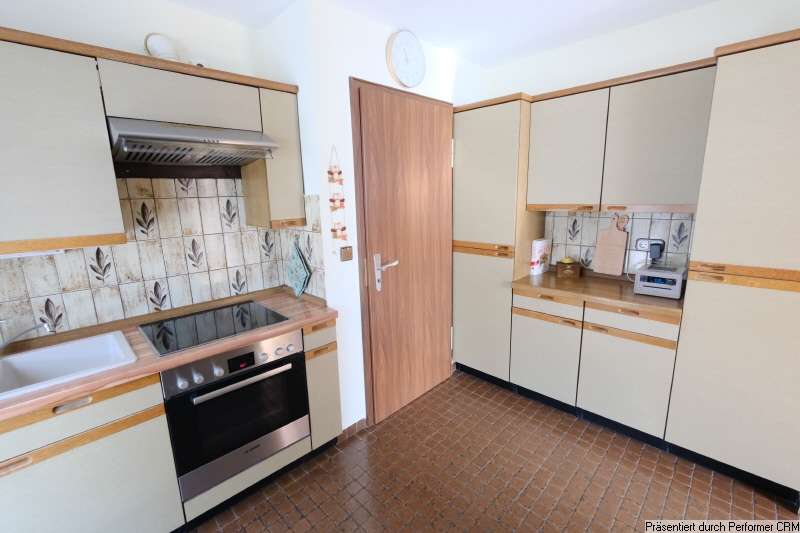 Immobilie in Remseck am Neckar - Familie, Natur, Ruhe: Gepflegtes Haus mit Bachplätschern und Garten in Waldnähe - Bild 2