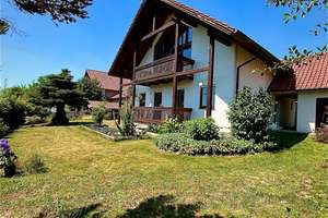 Schönes Einfamilienhaus mit Einliegerwohnung in Niedertaufkirchen