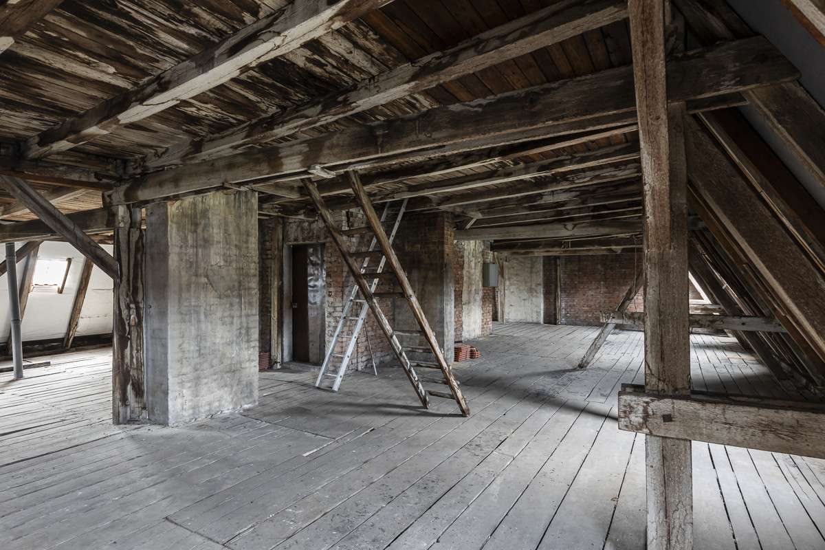 Dachgeschossrohling mit Baugenehmigung für zwei Wohnungen zum Selbstausbau + 4 Terrassen, Berlin – Bild 3