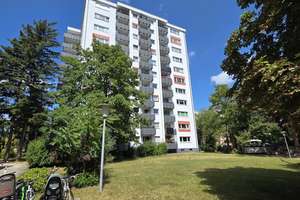 Hauptstadtmakler-Bezugsfreie Wohnung mit Stellplatz und tollem Ausblick – Die vollständige Adresse der Immobilie erhältst du vom Anbieter., 12207 Lichterfelde, Berlin – Vorschaubild 2