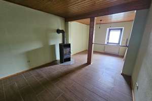 Cozy Home with fireplace and lovley garden in Weilerbach. 10km to the Airbase Ramstein.