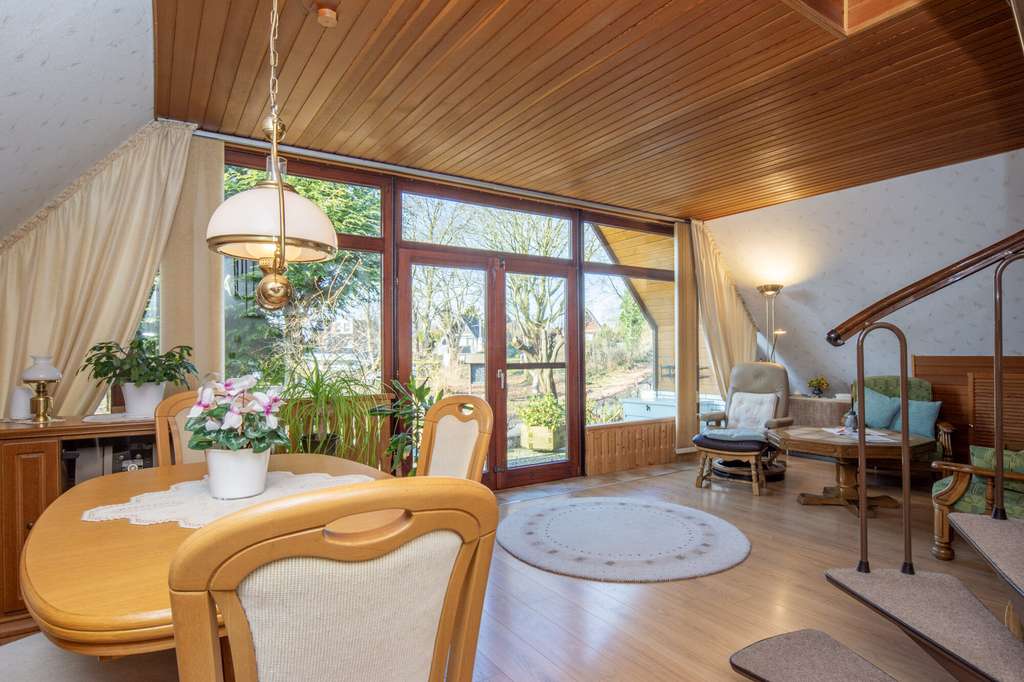 Immobilie in Bünsdorf - Zwischen See und Feld: Nurdachidylle in Bünsdorf am Wittensee auf attraktivem Eckgrundstück - Bild 3