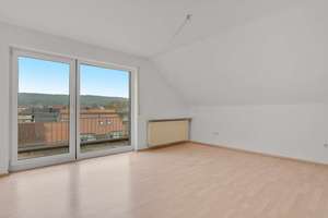 Enormes Potenzial! Gepflegtes Wohn-/Geschäftsgebäude mit Einfamilienhaus in zentraler Lage – Die vollständige Adresse der Immobilie erhältst du vom Anbieter., 96175 Pettstadt – Vorschaubild 13