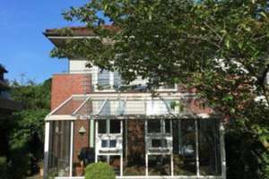 Großzügiges Familienhaus mit Garten, Wintergarten, Kamin & Sauna im Hamburger Westen