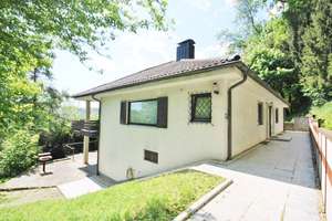 "Exklusive Premiumlage in Passau"
Großzügige Villa mit reichlich Platz, viel Privatsphäre und traum – Die vollständige Adresse der Immobilie erhältst du vom Anbieter., 94034 Hacklberg, Passau – Vorschaubild 12