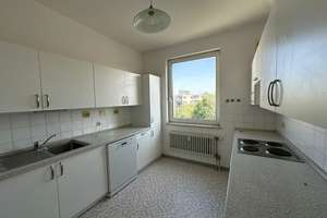 Schöne 3-Zimmer Wohnung in Moabit *Eigenbedraf möglich* – Erasmusstraße 6, 10553 Moabit, Berlin – Vorschaubild 2