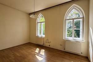 Neugotisches Pfarrhaus von 1840 – historisches Wohnen mit großem Garten direkt am Klinikum – 92318 Neumarkt in der Oberpfalz – Vorschaubild 9