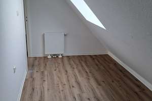 ruhige Maisonette-Wohnung, 3 1/2 Zimmer, ca. 96 qm, Balkon, EBK, Keller in Brhv.-Wulsdorf – Lindenallee 51, 27572 Wulsdorf, Bremerhaven – Vorschaubild 34