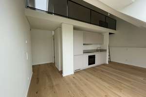 Dachgeschosswohnung mit Galerie und Einbauküche – Bötzowstraße 89, 10407 Prenzlauer Berg, Berlin – Vorschaubild 3
