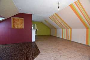 Geräumiges Zweifamilienhaus mit gemütlichem Garten und Garage – Ansbach (Kreis) – Vorschaubild 10