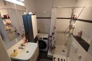 Ruhiges Wohnen im Grünen! Schöne sanierte 1,5 Zimmer-Wohnung zu vermieten – Bergheimer Straße 22, 47807 Krefeld – Vorschaubild 2