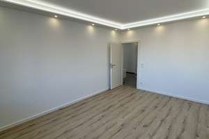 Top-Lage: kernsanierte 3-Zi-Wohnung mit Wintergarten und Einbauküche (teilmöbliert) – Kerpener Straße 1, 50937 Lindenthal (Ortsteil), Köln – Vorschaubild 8